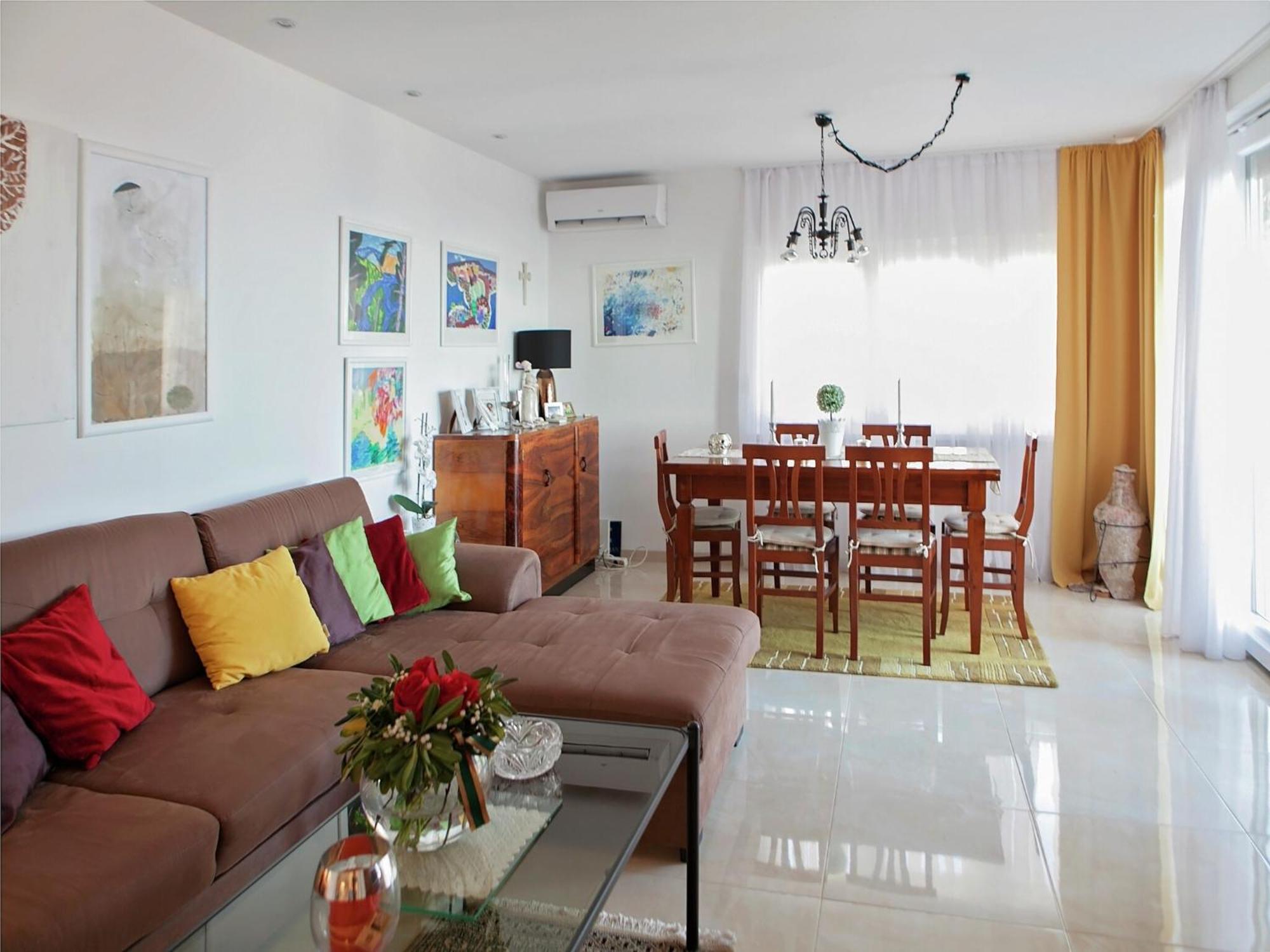 Cozy Apartment With A Balcony And A Sea View 布雷拉 外观 照片